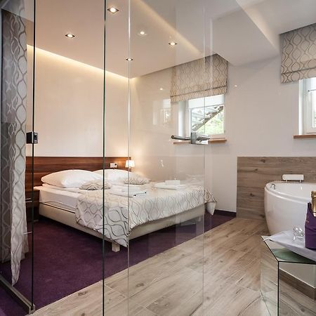 Hotel Barka Кальвария-Зебжидовская Экстерьер фото