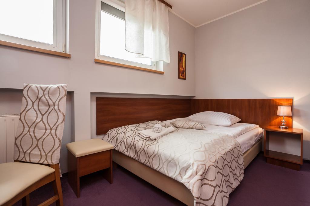 Hotel Barka Кальвария-Зебжидовская Экстерьер фото