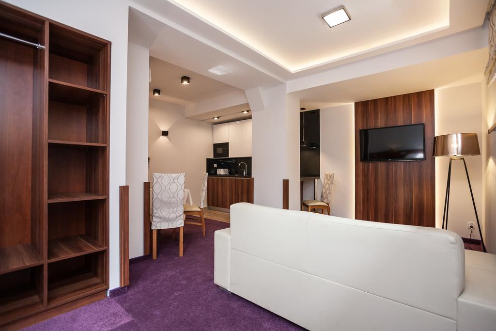 Hotel Barka Кальвария-Зебжидовская Экстерьер фото