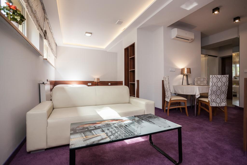 Hotel Barka Кальвария-Зебжидовская Экстерьер фото