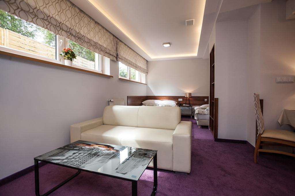 Hotel Barka Кальвария-Зебжидовская Экстерьер фото